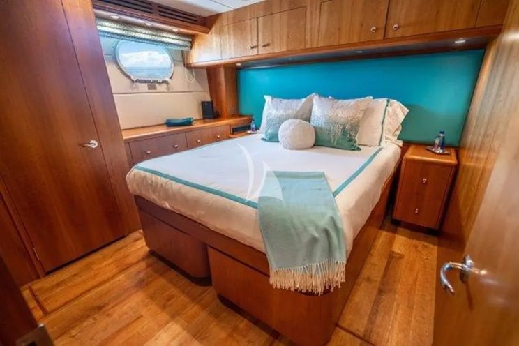 Charter Yacht CLAIRE - Hatteras 100 - 4 Cabins - West Palm Beach - Miami - Florida - Nassau - Bahamas