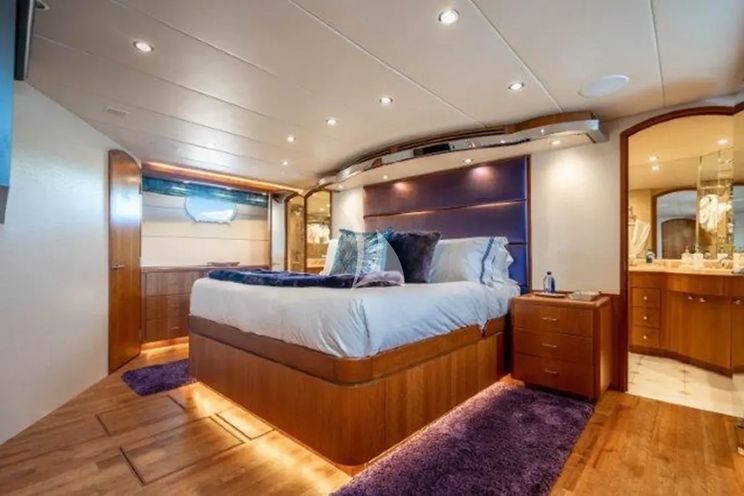 Charter Yacht CLAIRE - Hatteras 100 - 4 Cabins - West Palm Beach - Miami - Florida - Nassau - Bahamas