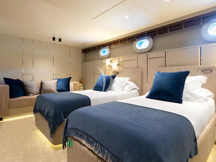 CLASE AZUL Radez 48m - convertible twin cabin 1 CLASE AZUL Radez 48m - convertible twin cabin 1