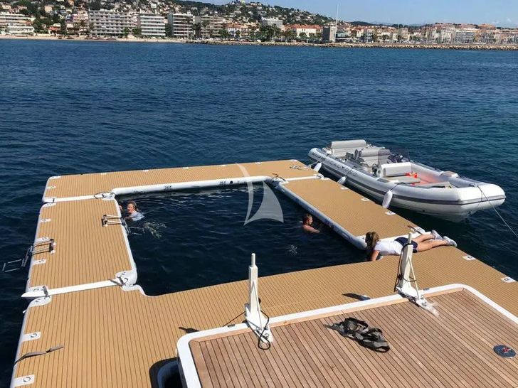 CALYPSO I Mulder 36m - inflatable platform CALYPSO I Mulder 36m - inflatable platform