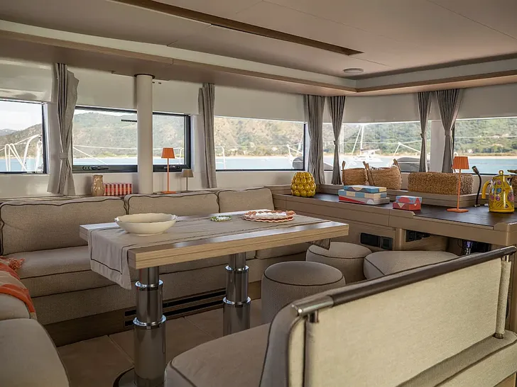 CLEMENTINA Lagoon 51 - saloon close-up angle CLEMENTINA Lagoon 51 - saloon close-up angle
