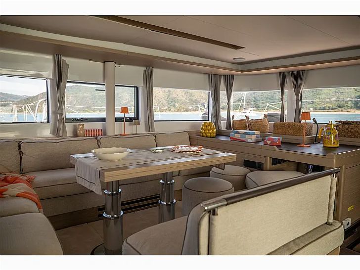 CLEMENTINA Lagoon 51 - saloon CLEMENTINA Lagoon 51 - saloon