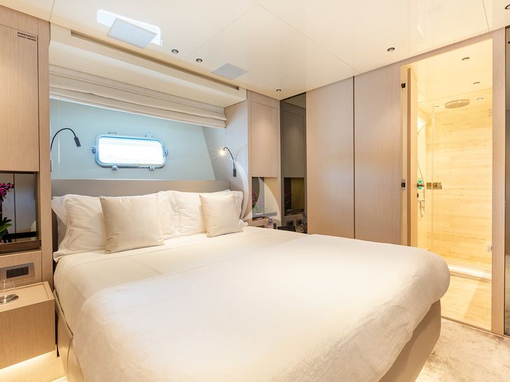 CLOUD IX Sanlorenzo SX76 - VIP cabin CLOUD IX Sanlorenzo SX76 - VIP cabin