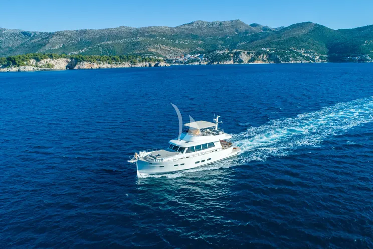 Charter Yacht CLOUD 9 - Sasga Menorquin 68 Flybridge - 3 Cabins - Dubrovnik - Split - Hvar - Croatia