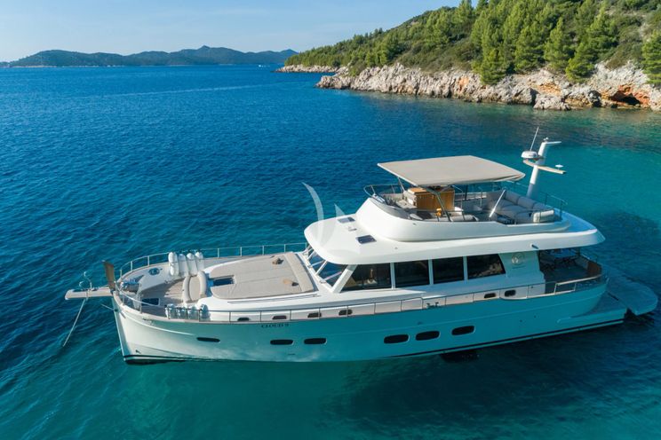 Charter Yacht CLOUD 9 - Sasga Menorquin 68 Flybridge - 3 Cabins - Dubrovnik - Split - Hvar - Croatia