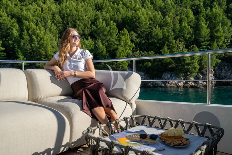 Charter Yacht CLOUD 9 - Sasga Menorquin 68 Flybridge - 3 Cabins - Dubrovnik - Split - Hvar - Croatia