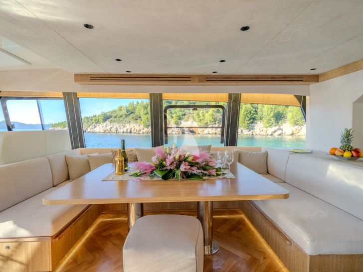 CLOUD 9 Sasga Menorquin 68 Flybridge - indoor dining area CLOUD 9 Sasga Menorquin 68 Flybridge - indoor dining area