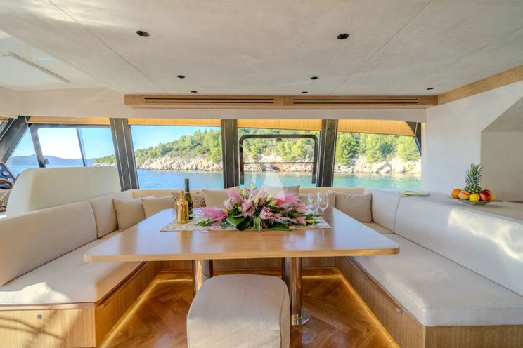 Charter Yacht CLOUD 9 - Sasga Menorquin 68 Flybridge - 3 Cabins - Dubrovnik - Split - Hvar - Croatia