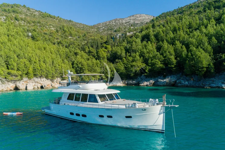 Charter Yacht CLOUD 9 - Sasga Menorquin 68 Flybridge - 3 Cabins - Dubrovnik - Split - Hvar - Croatia