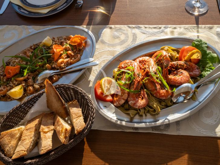 CLOUD 9 Sasga Menorquin 68 Flybridge - sample dish CLOUD 9 Sasga Menorquin 68 Flybridge - sample dish