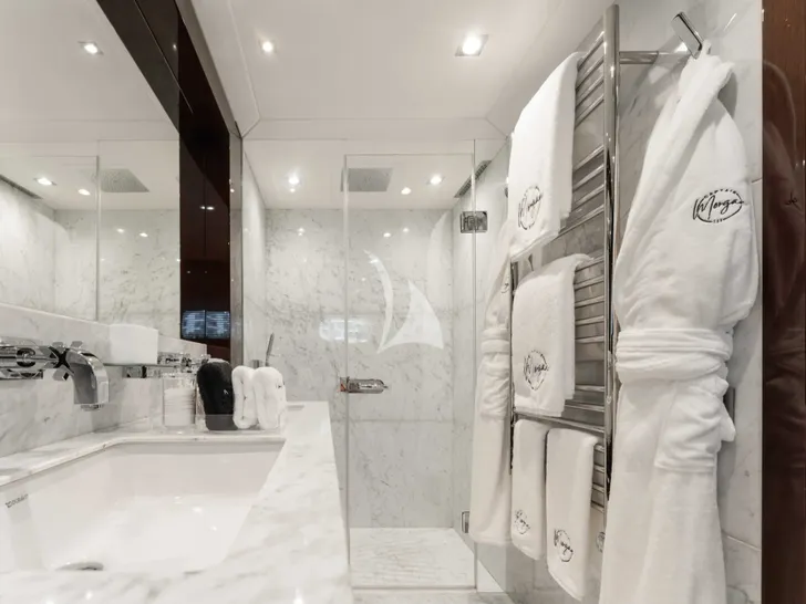 CAPTAIN MORGAN III Sunseeker 131 - VIP cabin 2 bathroom CAPTAIN MORGAN III Sunseeker 131 - VIP cabin 2 bathroom