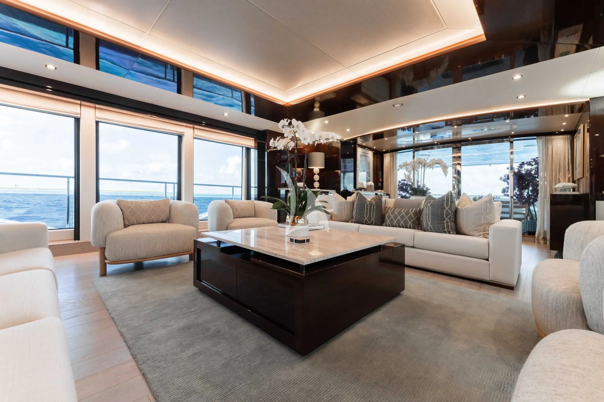 Charter Yacht CAPTAIN MORGAN III - Sunseeker 131 - 5 Cabins - Nassau - Exumas - Bahamas