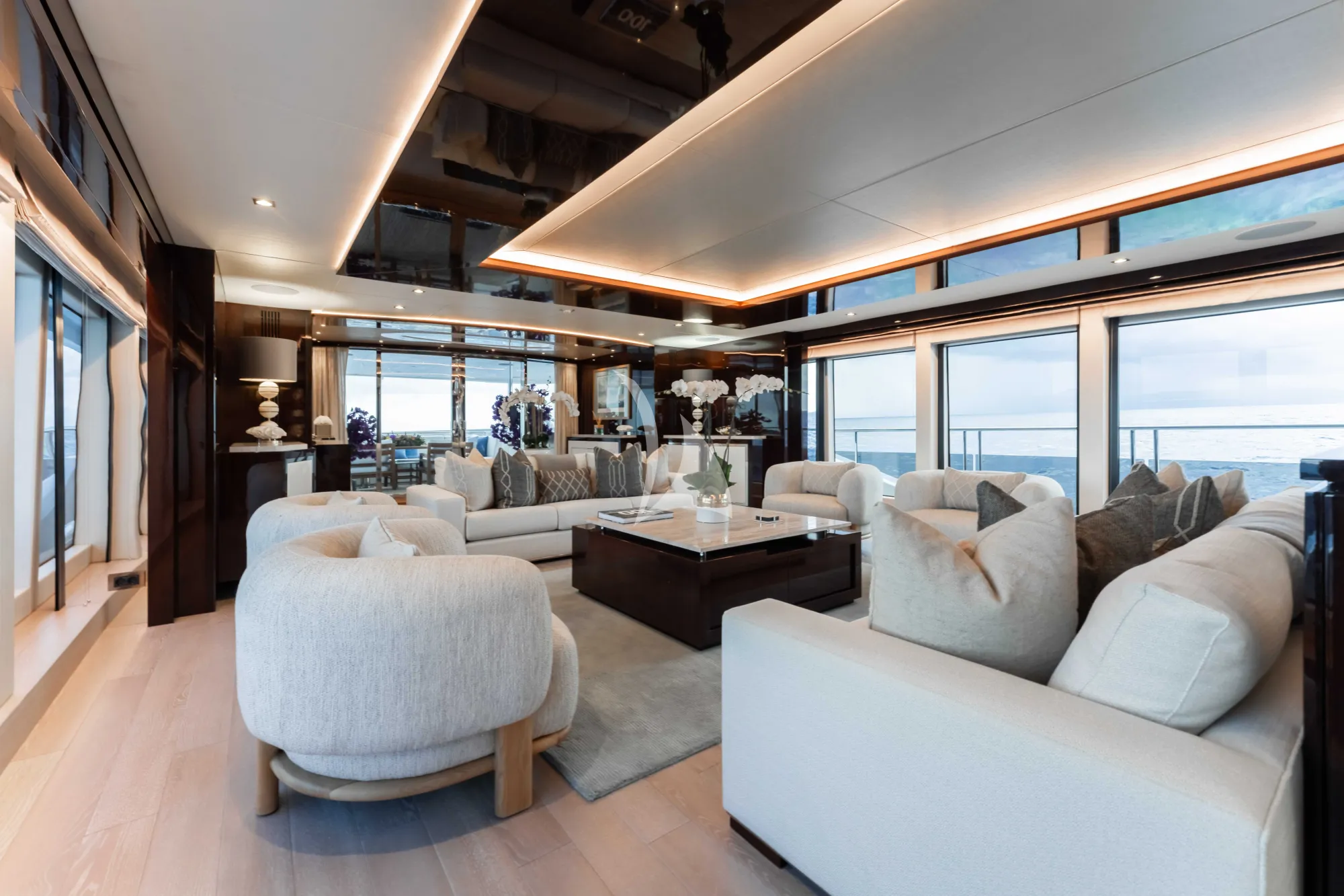 Charter Yacht CAPTAIN MORGAN III - Sunseeker 131 - 5 Cabins - Nassau - Exumas - Bahamas