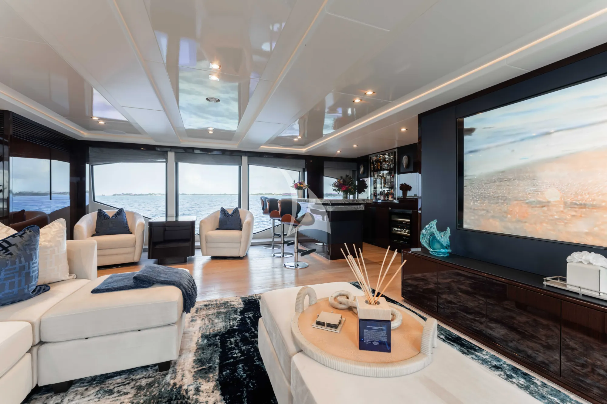 Charter Yacht CAPTAIN MORGAN III - Sunseeker 131 - 5 Cabins - Nassau - Exumas - Bahamas