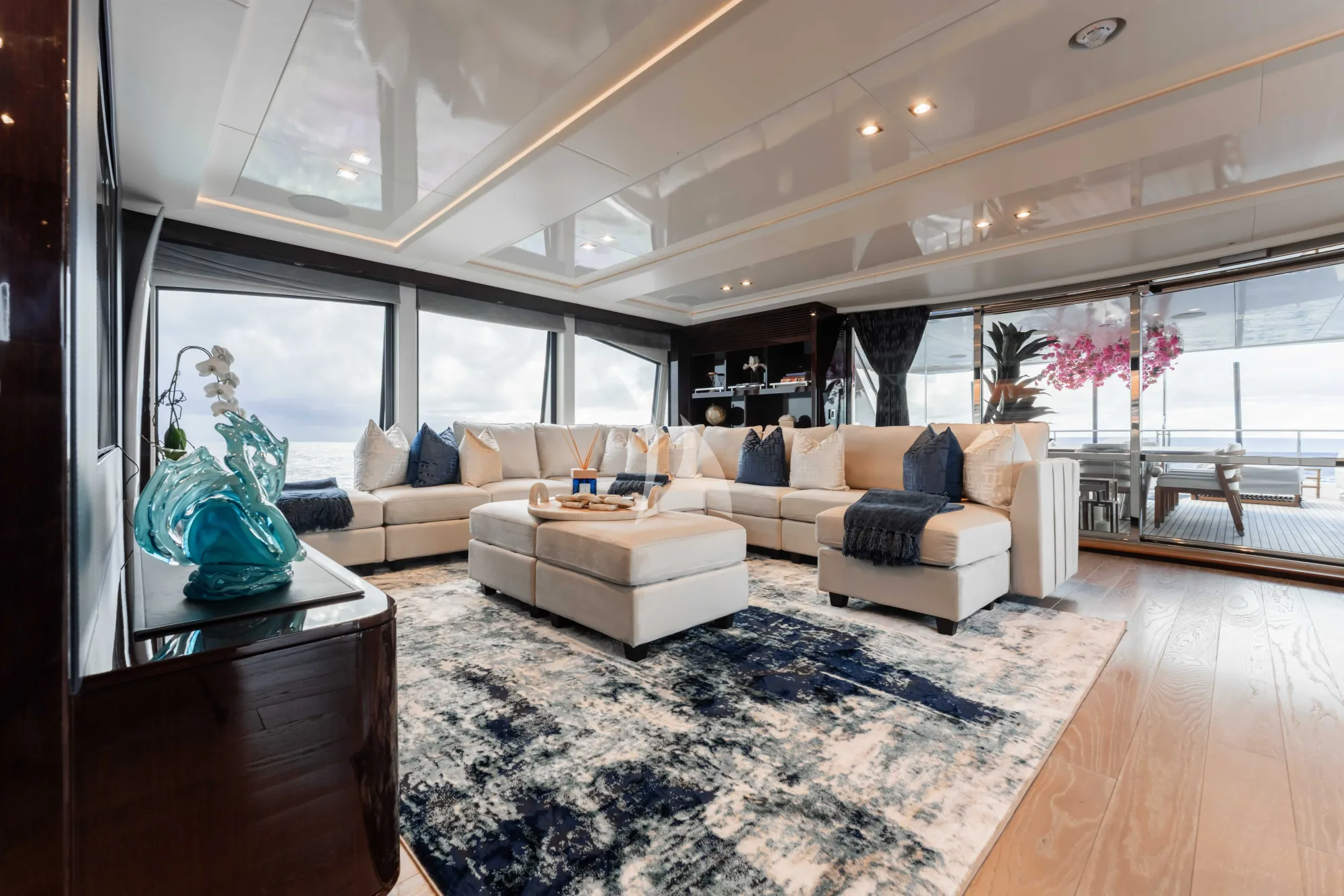 Charter Yacht CAPTAIN MORGAN III - Sunseeker 131 - 5 Cabins - Nassau - Exumas - Bahamas
