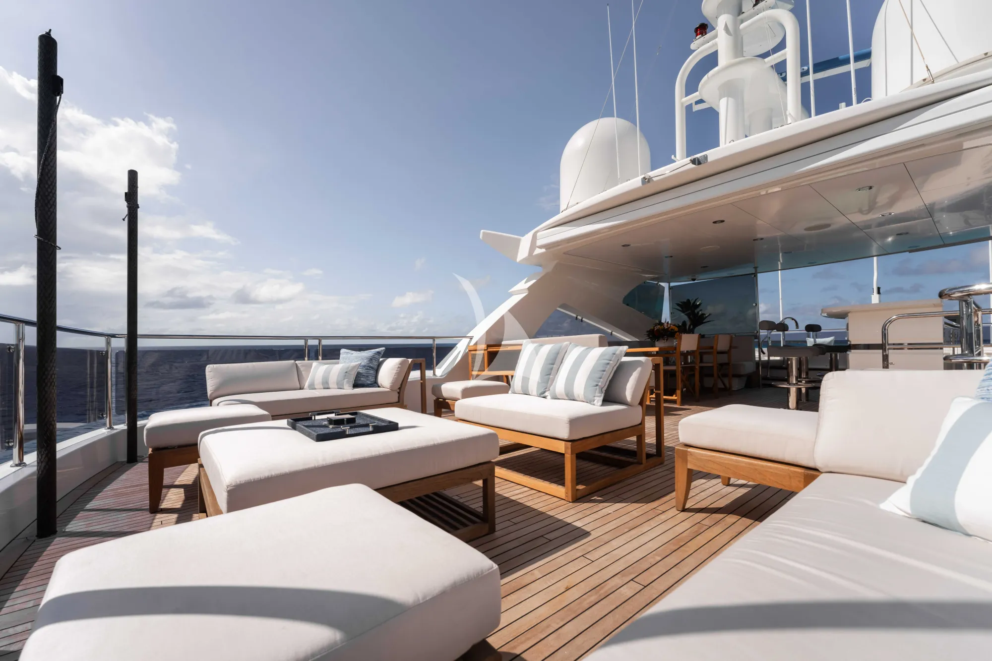 Charter Yacht CAPTAIN MORGAN III - Sunseeker 131 - 5 Cabins - Nassau - Exumas - Bahamas