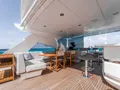 CAPTAIN MORGAN III Sunseeker 131 - sundeck dining area and bar CAPTAIN MORGAN III Sunseeker 131 - sundeck dining area and bar