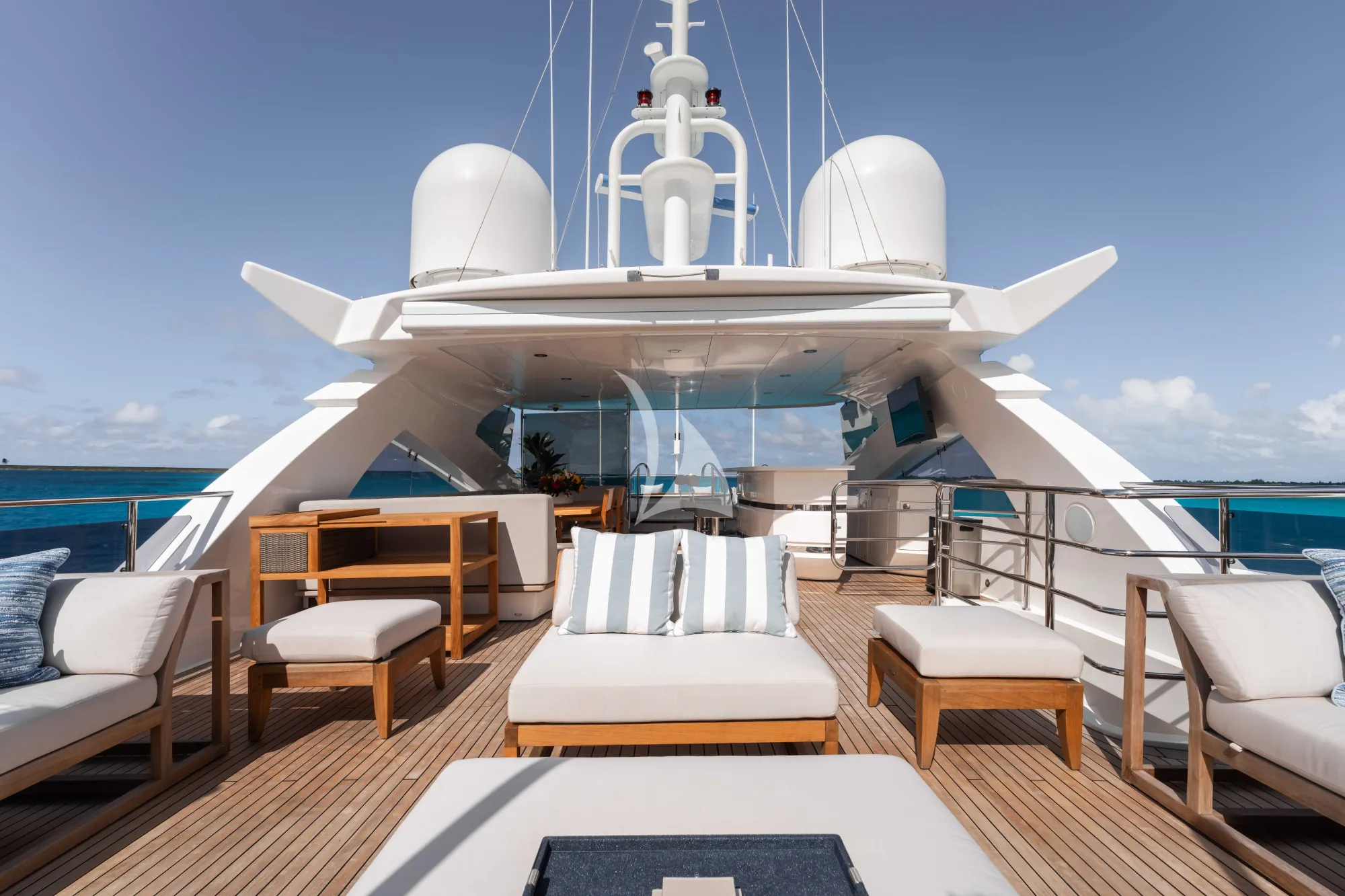 Charter Yacht CAPTAIN MORGAN III - Sunseeker 131 - 5 Cabins - Nassau - Exumas - Bahamas