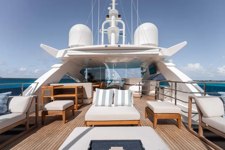 Charter Yacht CAPTAIN MORGAN III - Sunseeker 131 - 5 Cabins - Nassau - Exumas - Bahamas