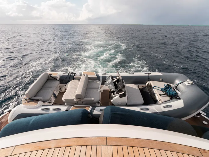 CAPTAIN MORGAN III Sunseeker 131 - tender CAPTAIN MORGAN III Sunseeker 131 - tender