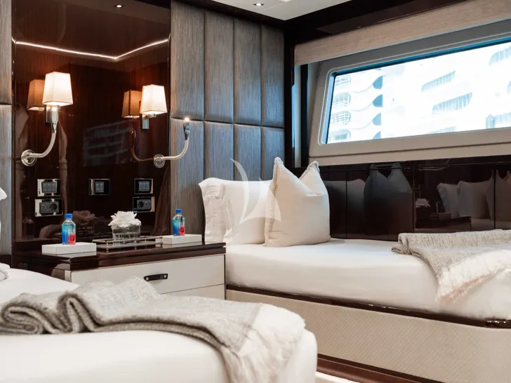 CAPTAIN MORGAN III Sunseeker 131 - twin cabin 2 CAPTAIN MORGAN III Sunseeker 131 - twin cabin 2