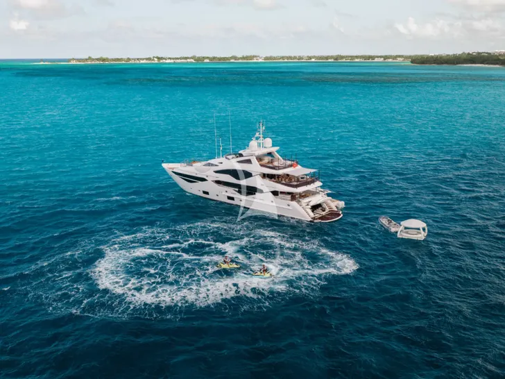 CAPTAIN MORGAN III Sunseeker 131 - water activities CAPTAIN MORGAN III Sunseeker 131 - water activities