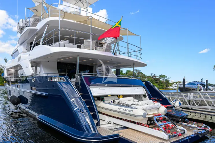 Charter Yacht COFINA - Benetti Classic Supreme 132 - 6 Cabins - Nassau - Exumas - Bahamas