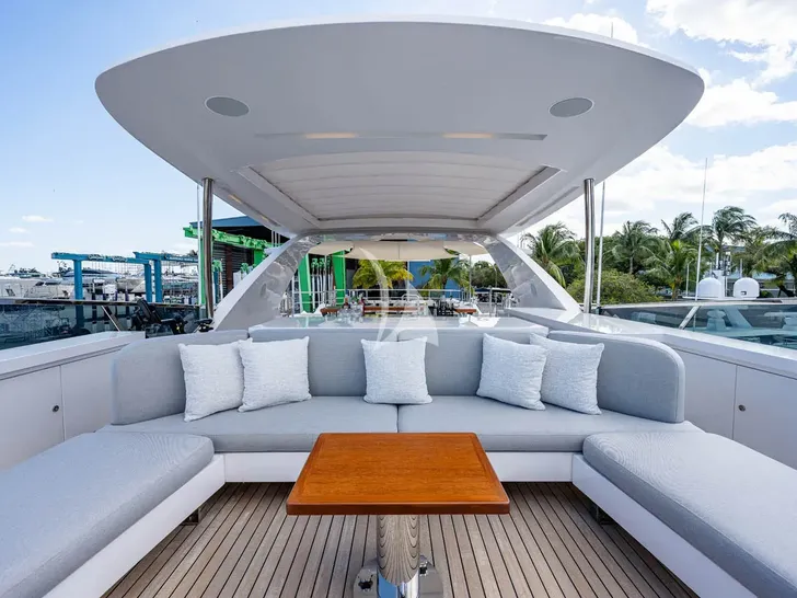 COFINA Benetti Classic Supreme 132 - sundeck lounging area COFINA Benetti Classic Supreme 132 - sundeck lounging area