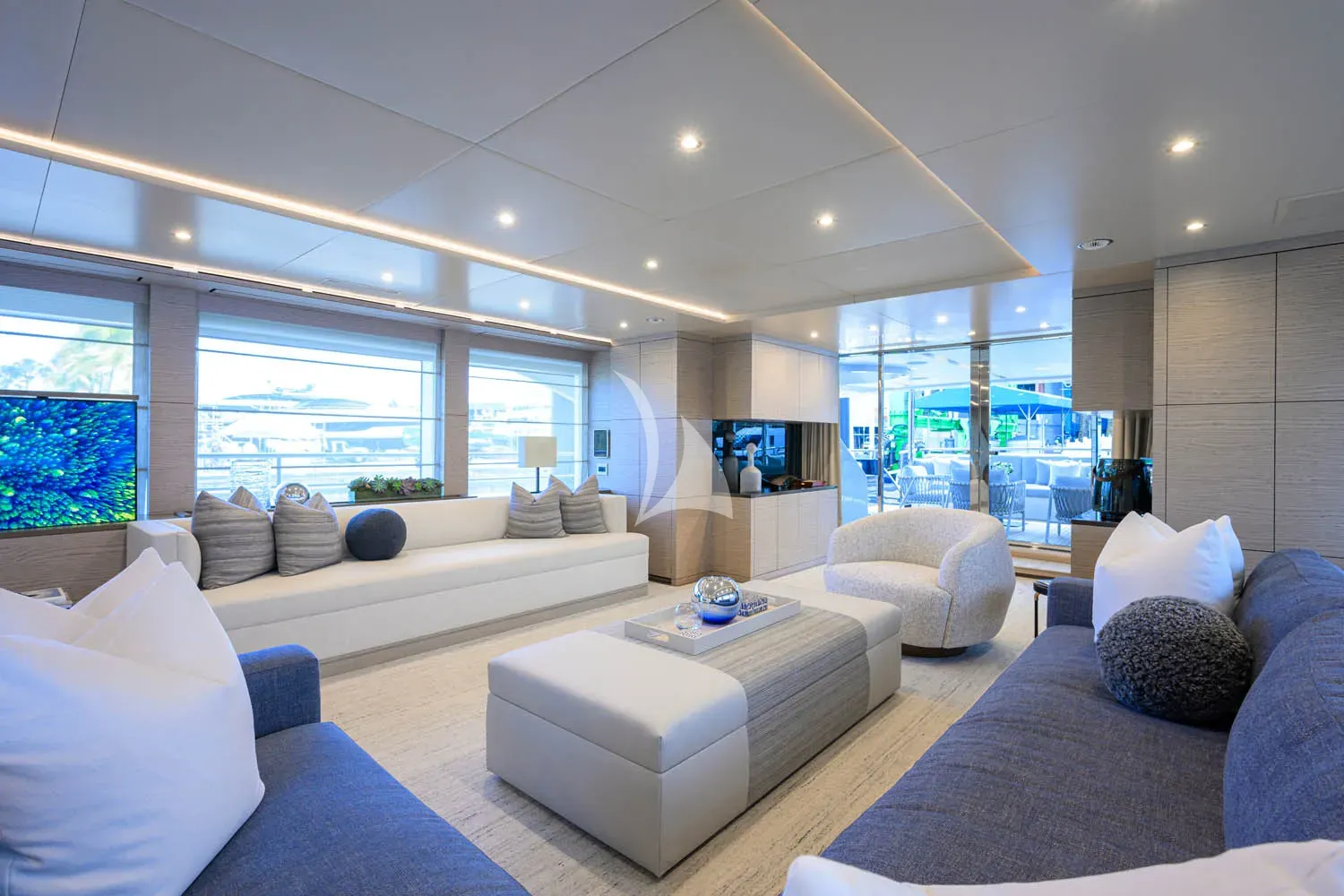 Charter Yacht COFINA - Benetti Classic Supreme 132 - 6 Cabins - Nassau - Exumas - Bahamas