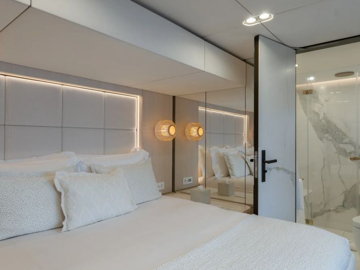 COLIBRI Sunreef 80 Power - VIP cabin 2 COLIBRI Sunreef 80 Power - VIP cabin 2