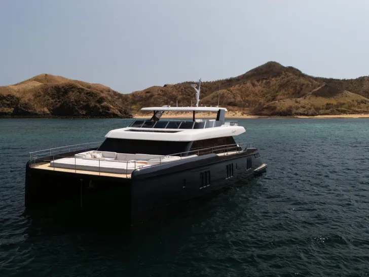 COLIBRI Sunreef 80 Power - anchored COLIBRI Sunreef 80 Power - anchored