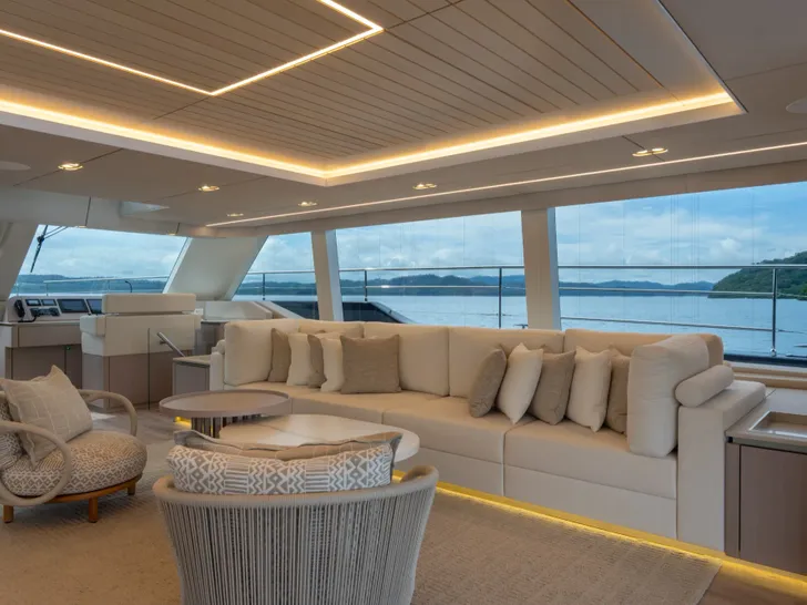 COLIBRI Sunreef 80 Power - saloon lounge COLIBRI Sunreef 80 Power - saloon lounge