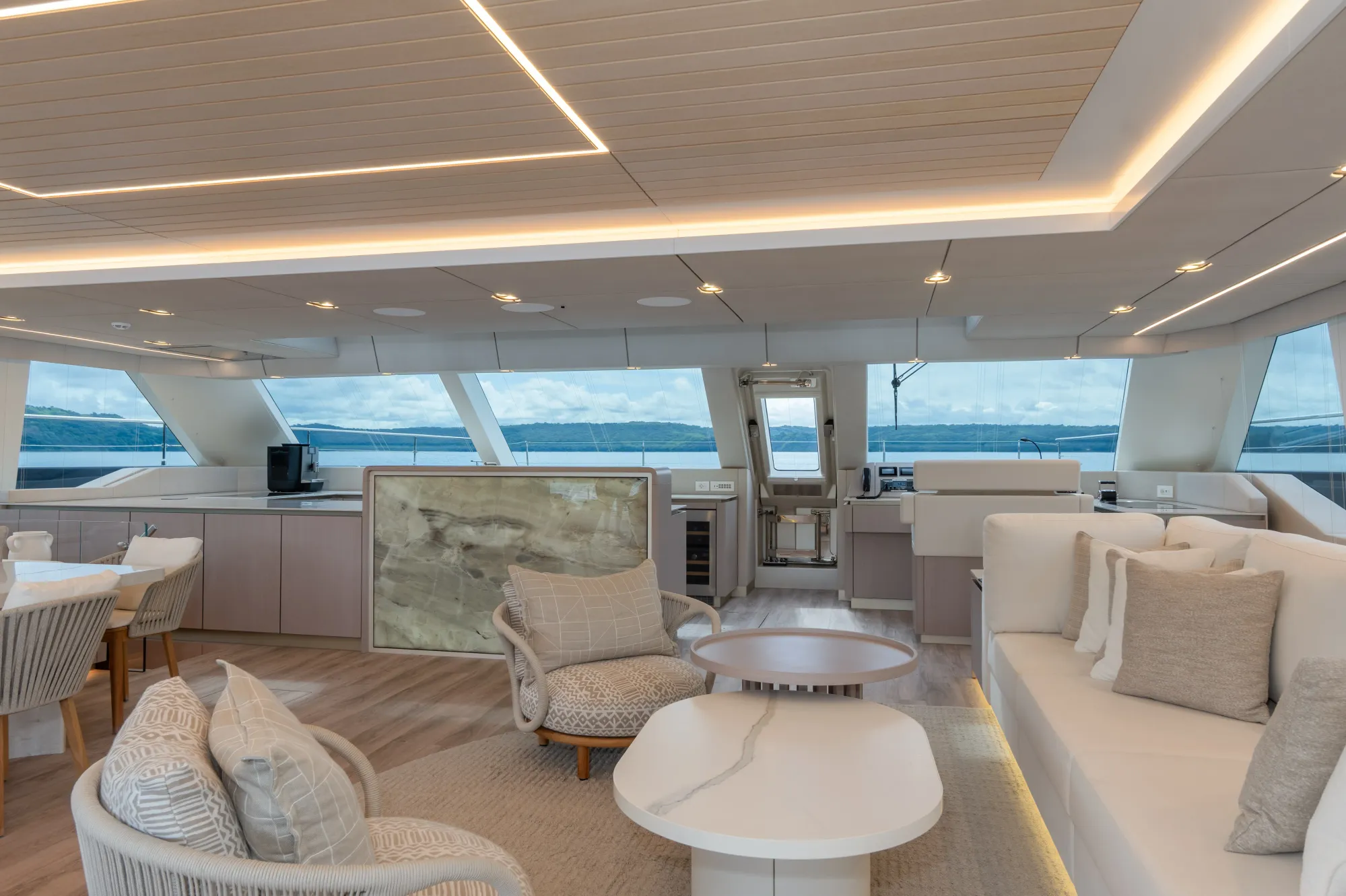 COLIBRI Sunreef 80 Power - saloon