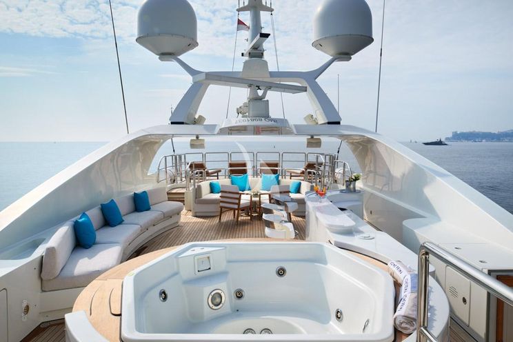 Charter Yacht COME PRIMA - Benetti Golden Bay 50 - 6 Cabins - Cannes - Monaco - St. Tropez - French Riviera
