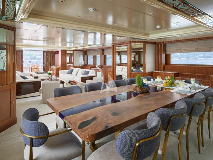COME PRIMA Benetti Golden Gate 50 - indoor main dining area COME PRIMA Benetti Golden Gate 50 - indoor main dining area