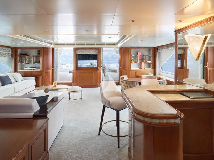 COME PRIMA Benetti Golden Gate 50 - sky lounge COME PRIMA Benetti Golden Gate 50 - sky lounge