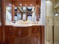 COME PRIMA Benetti Golden Gate 50 - twin cabin bathroom COME PRIMA Benetti Golden Gate 50 - twin cabin bathroom