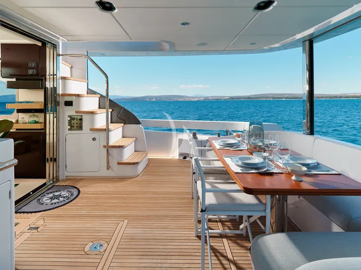 CONCORD'S 6 Azimut 78 - aft deck alfresco dining area CONCORD'S 6 Azimut 78 - aft deck alfresco dining area