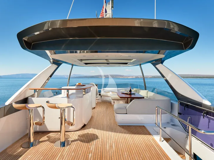 CONCORD'S 6 Azimut 78 - flybridge bar CONCORD'S 6 Azimut 78 - flybridge bar