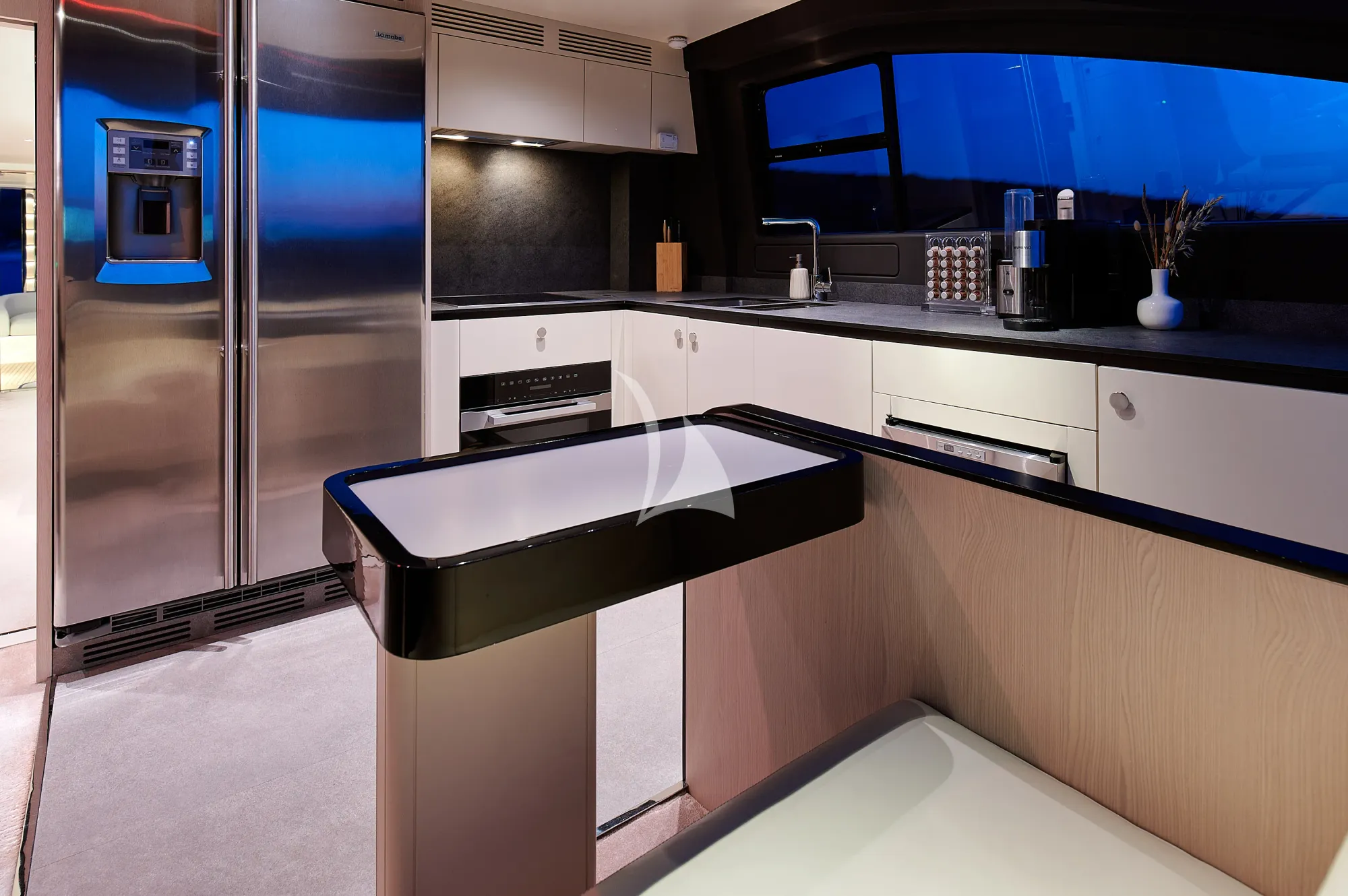 CONCORD'S 6 Azimut 78 - galley