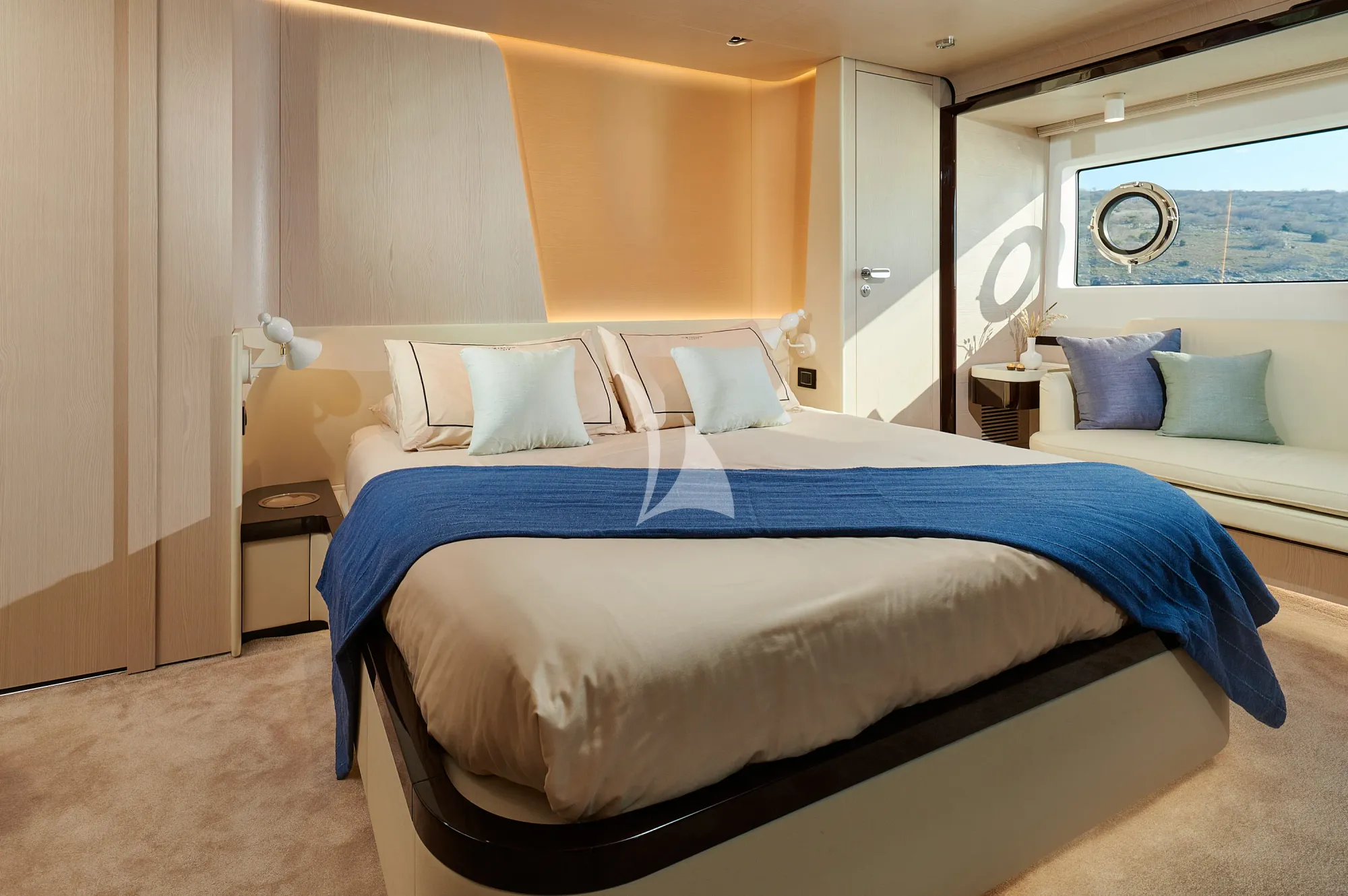 CONCORD'S 6 Azimut 78 - master cabin