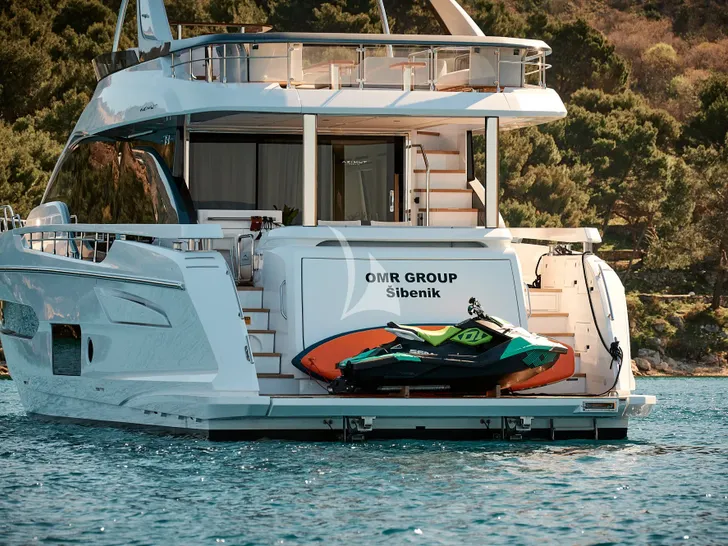 CONCORD'S 6 Azimut 78 - aft shot CONCORD'S 6 Azimut 78 - aft shot