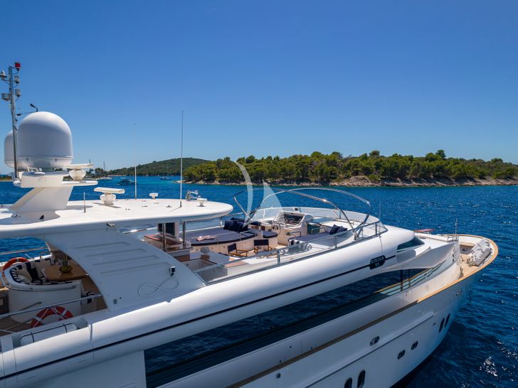 CONTE STEFANI Horizon 35m - flybridge CONTE STEFANI Horizon 35m - flybridge