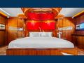 CONTE STEFANI Horizon 35m master cabin bed