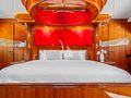 CONTE STEFANI Horizon 35m master cabin bed