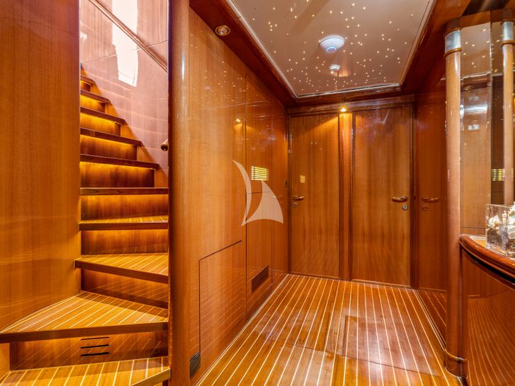 CONTE STEFANI Horizon 35m - staircase to the cabins CONTE STEFANI Horizon 35m - staircase to the cabins