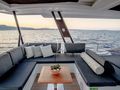 CORE Fountaine Pajot Power 67 - flybridge lounge CORE Fountaine Pajot Power 67 - flybridge lounge
