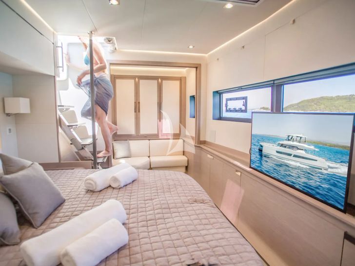 CORE Fountaine Pajot Power 67 - master cabin CORE Fountaine Pajot Power 67 - master cabin