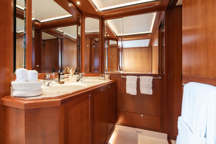Charter Yacht CORNELIA - RMK Marine 34m - 4 Cabins - Cannes - Monaco - St Tropez - Nice - Antibes - the French Riviera