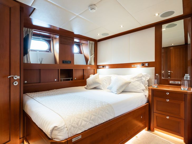 CORNELIA RMK Marine 34m - VIP cabin 1 CORNELIA RMK Marine 34m - VIP cabin 1